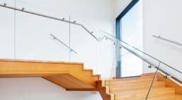 Escaleras de madera ergonómicas