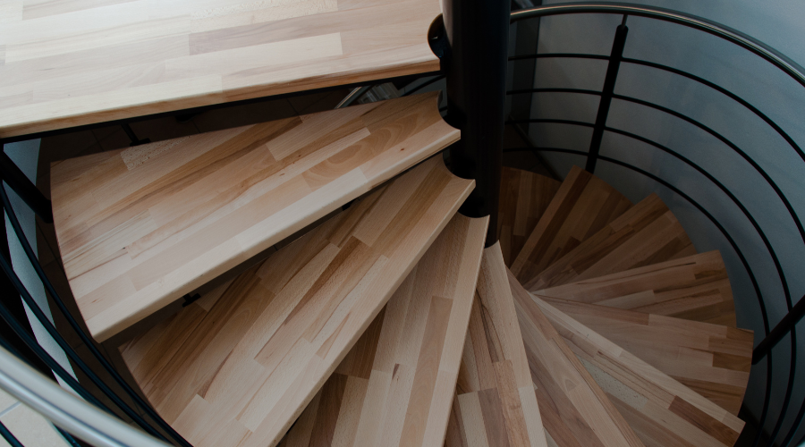 Escaleras curvas y diseños orgánicos