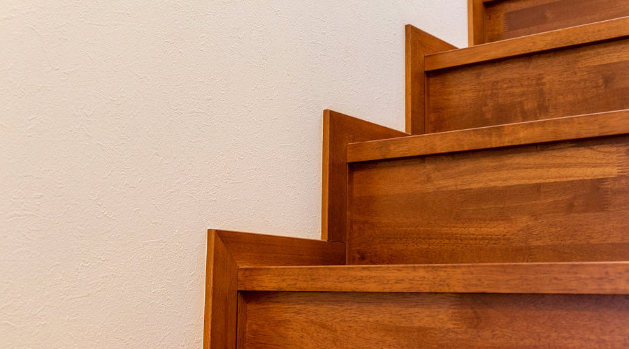 escalera como pieza central del hogar